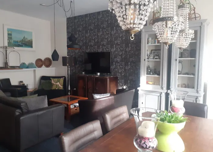 The Dutch Hills Apartment *